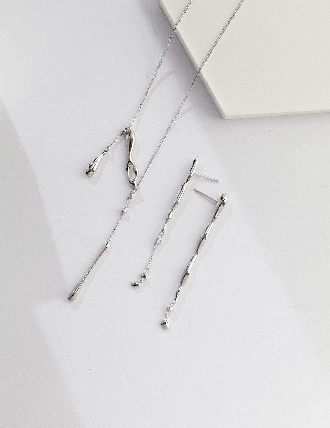 Water droplets silver necklace