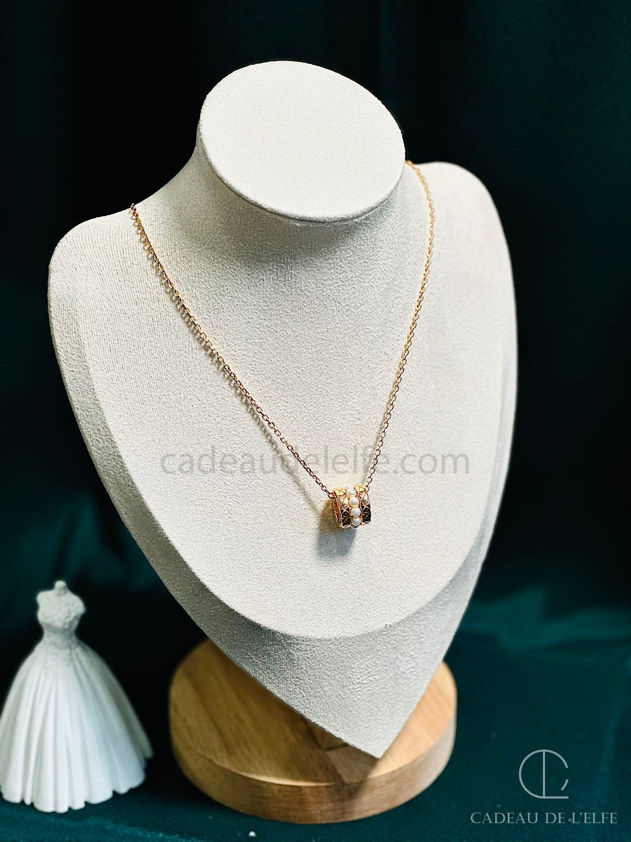 Pure silver pearl necklace