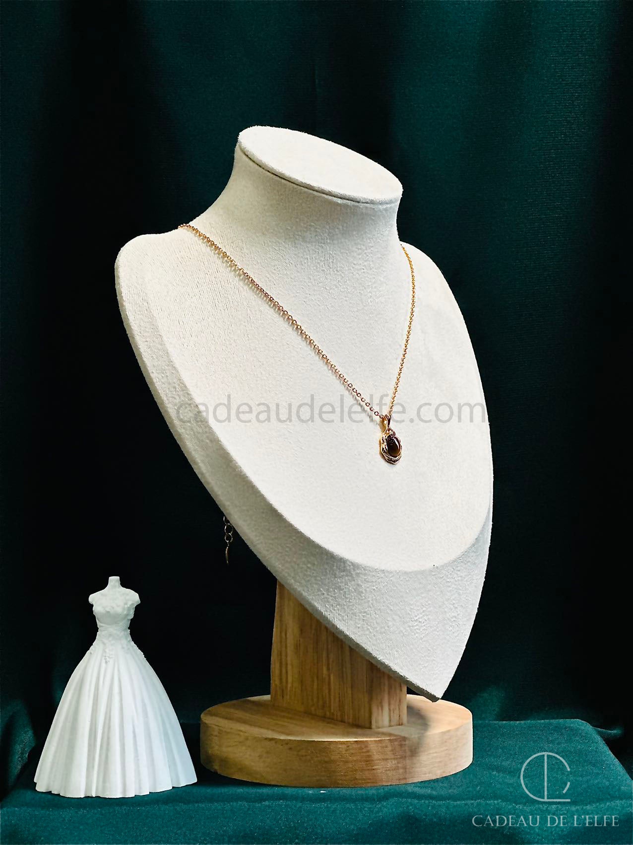 Pure silver necklace with a tiger eye stone pendant