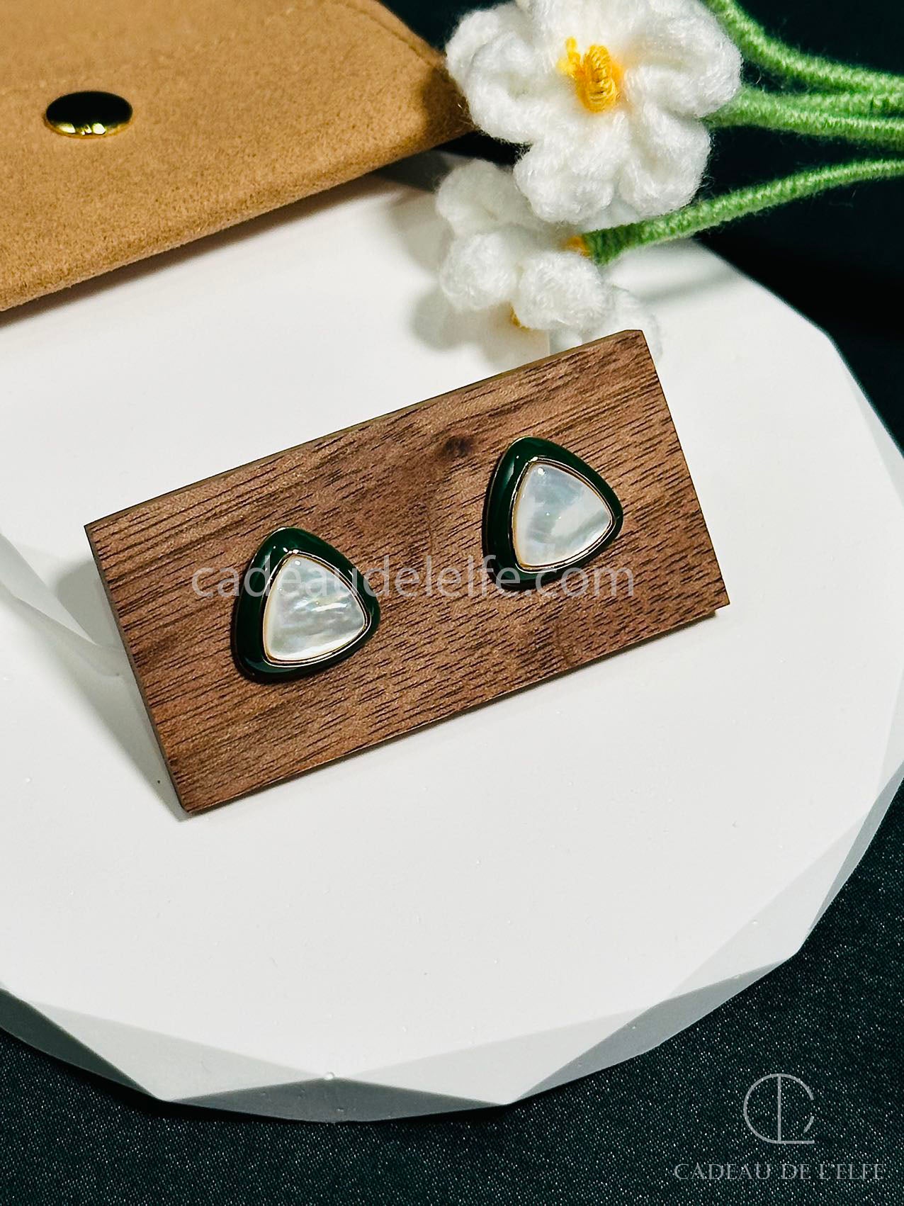 Pearl green drip glaze earrings