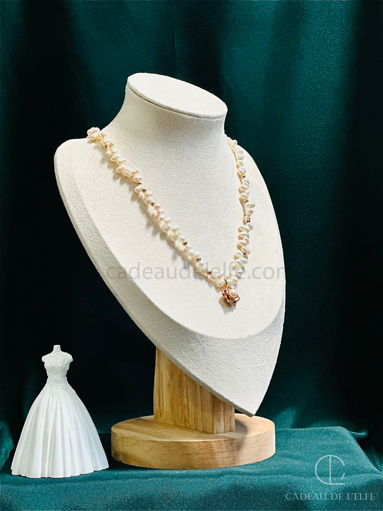 Camellia Pearl Necklace
