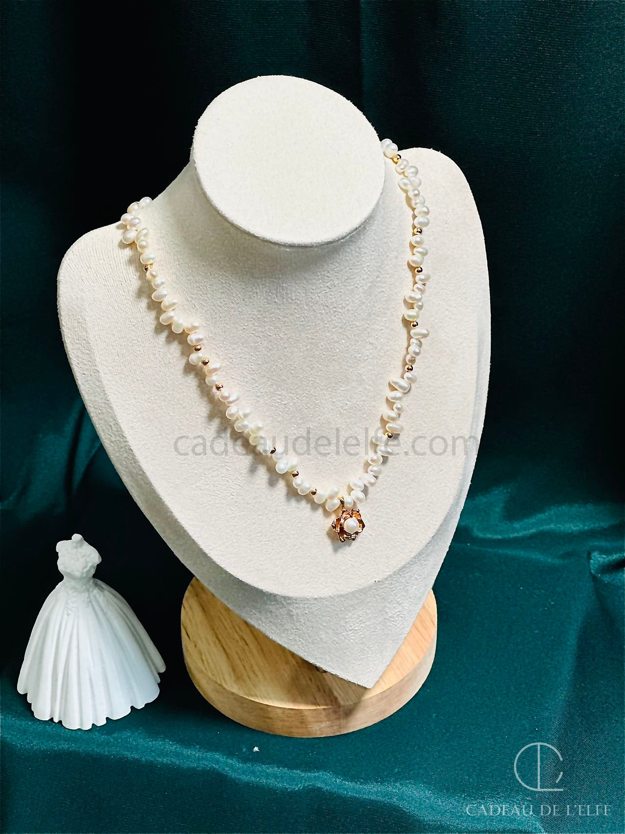 Camellia Pearl Necklace